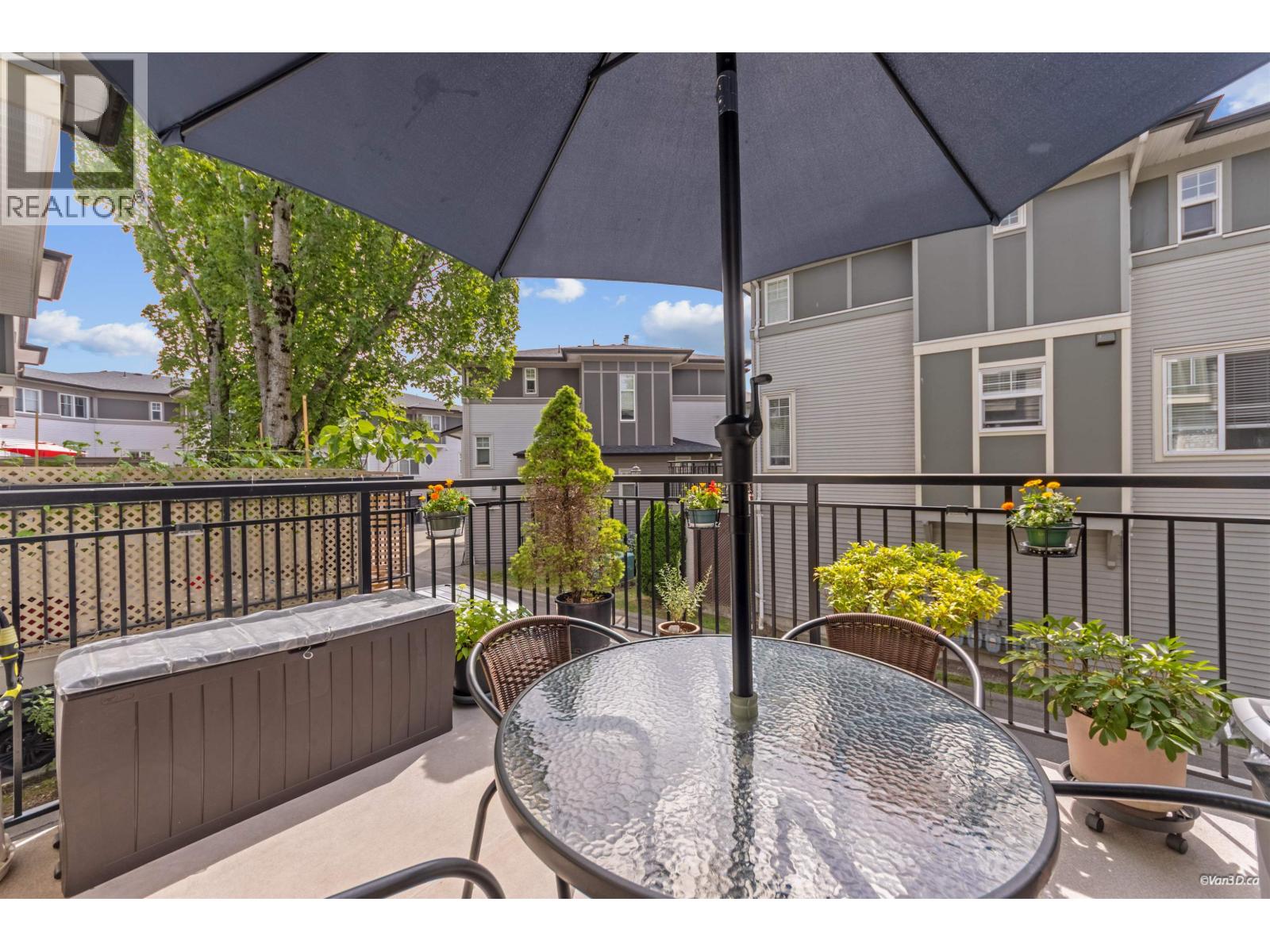 19 1010 Ewen Avenue, New Westminster, British Columbia  V3M 5C9 - Photo 2 - R3143567