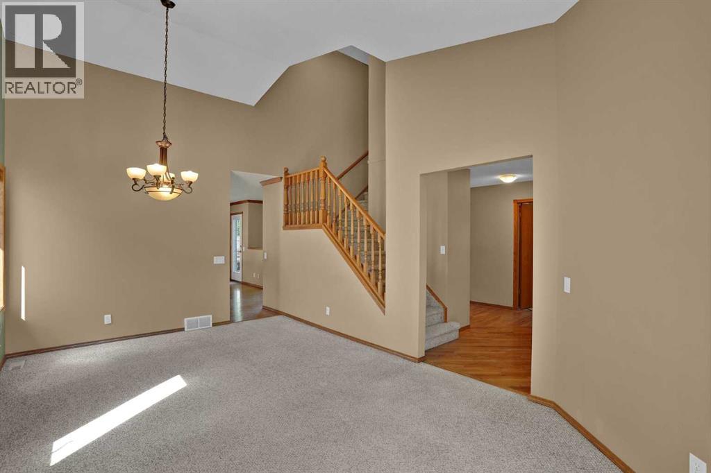 62 West Mitford Crescent, Cochrane, Alberta  T4C 1L2 - Photo 22 - A2338724