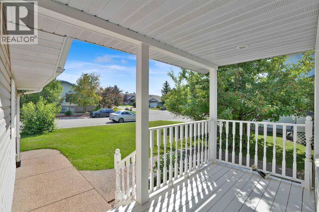 62 West Mitford Crescent, Cochrane, Alberta  T4C 1L2 - Photo 7 - A2338724