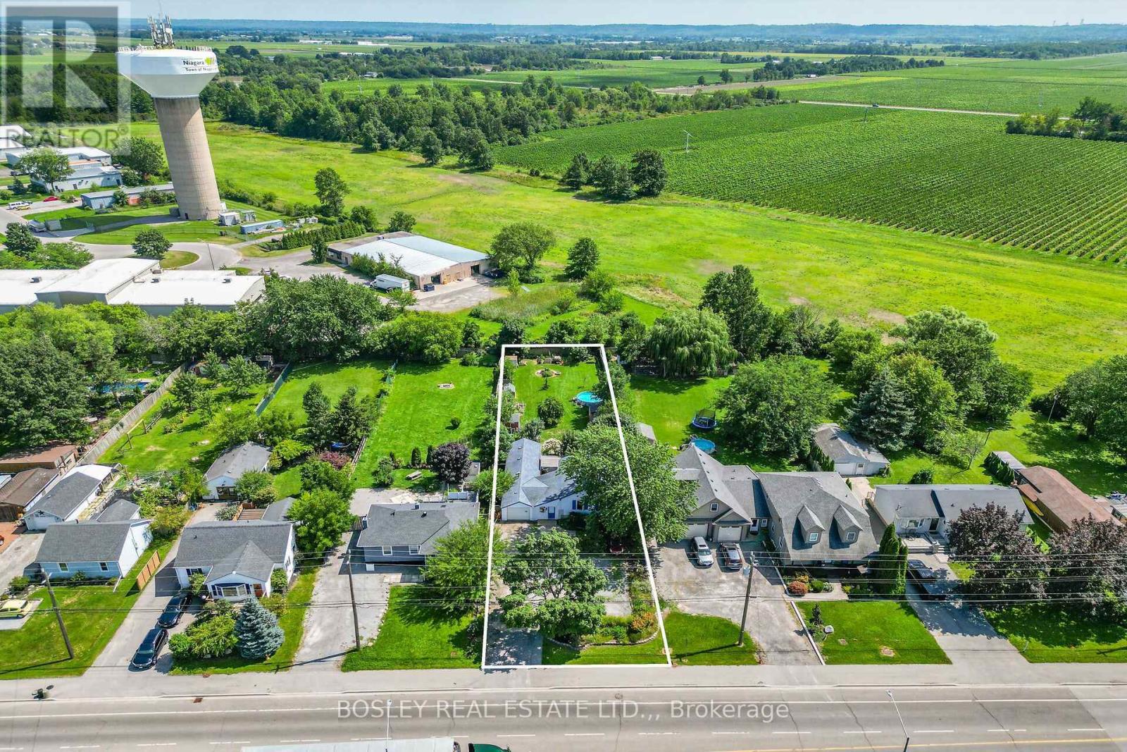 1339 Niagara Stone Road, Niagara-On-The-Lake (Virgil), Ontario  L0S 1J0 - Photo 2 - X13707320