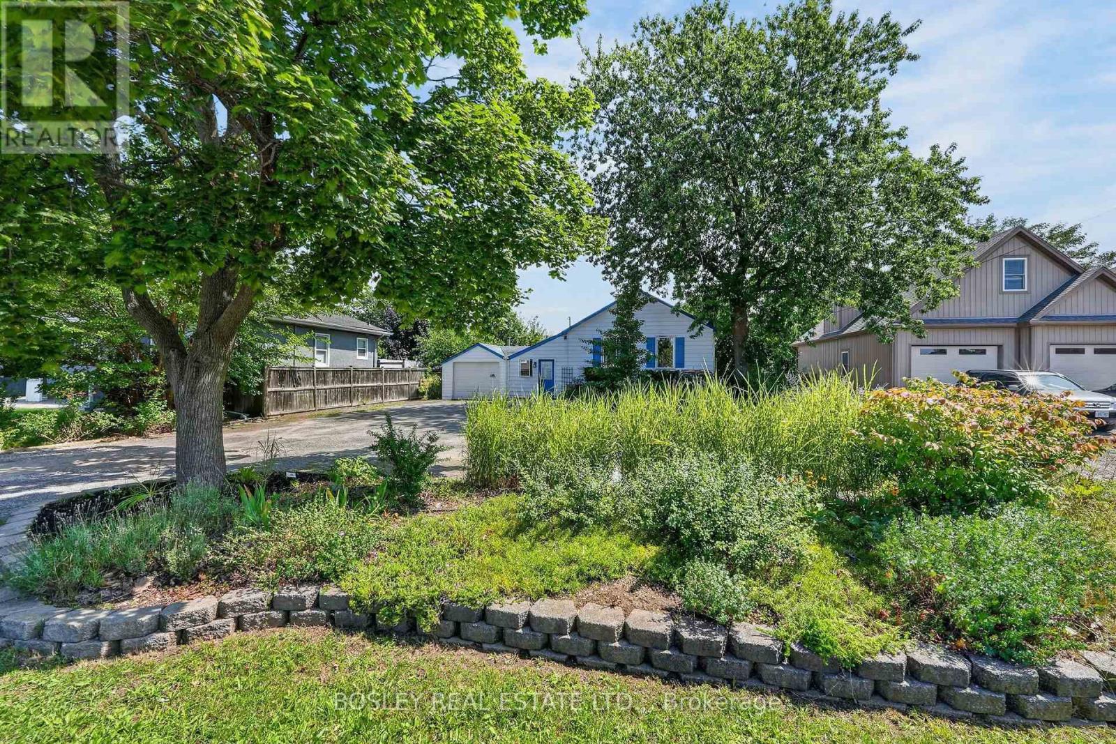 1339 Niagara Stone Road, Niagara-On-The-Lake (Virgil), Ontario  L0S 1J0 - Photo 9 - X13707320