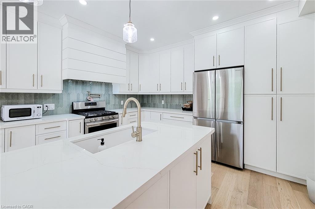 8 Secinaro Avenue, Ancaster, Ontario  L9G 0C6 - Photo 23 - 40852018