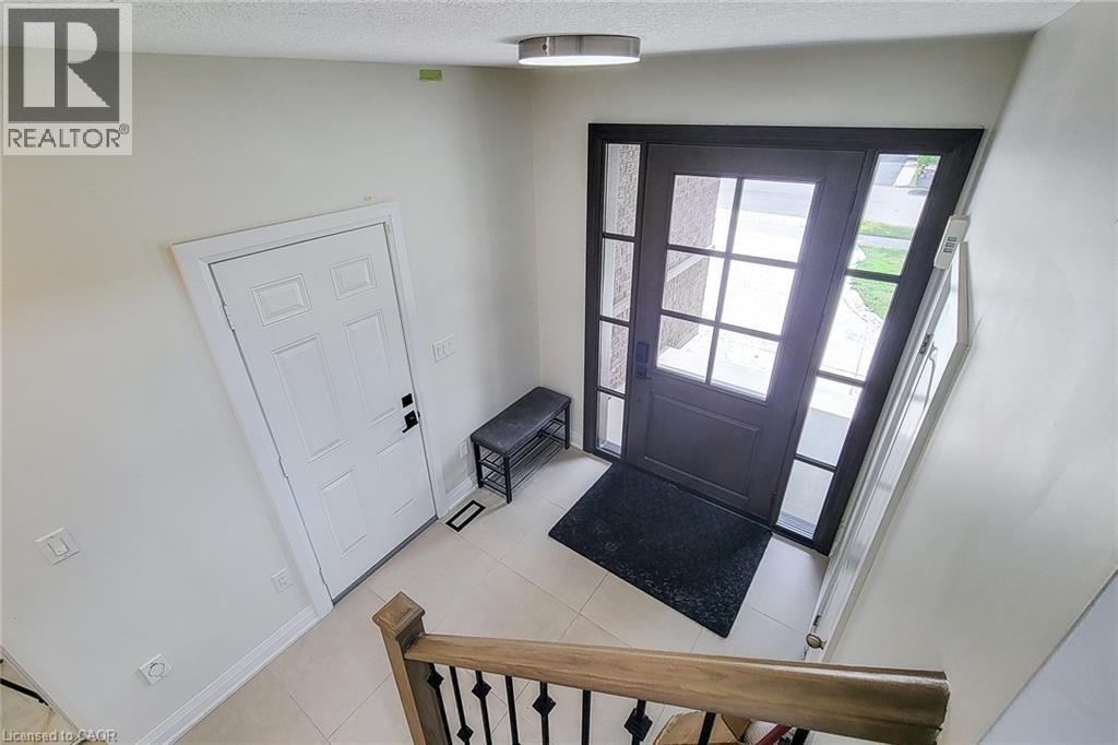 8 Secinaro Avenue, Ancaster, Ontario  L9G 0C6 - Photo 9 - 40852018