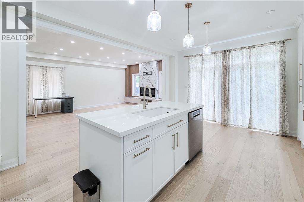 8 Secinaro Avenue, Ancaster, Ontario  L9G 0C6 - Photo 24 - 40852018
