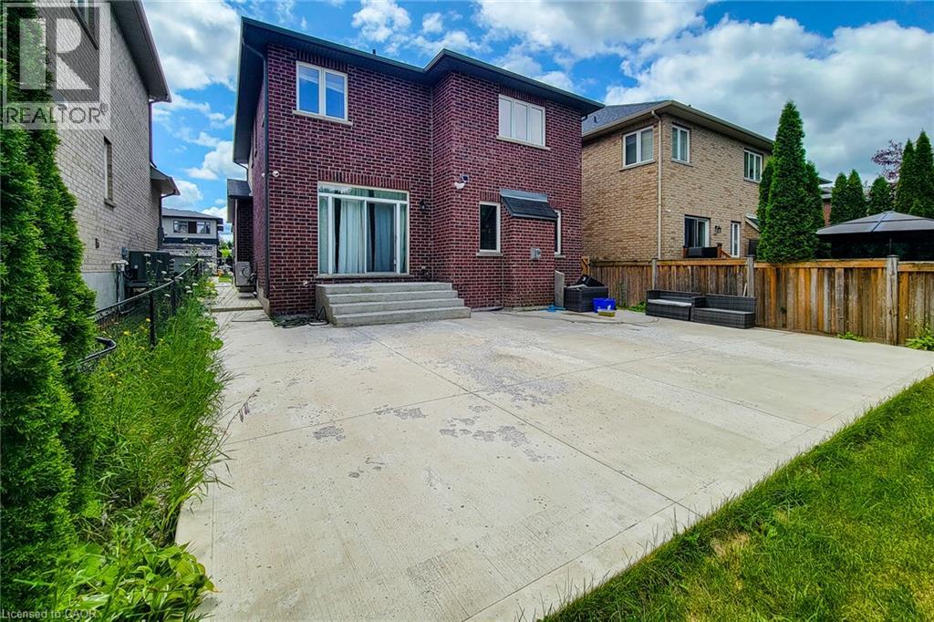 8 Secinaro Avenue, Ancaster, Ontario  L9G 0C6 - Photo 5 - 40852018