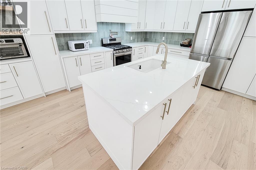 8 Secinaro Avenue, Ancaster, Ontario  L9G 0C6 - Photo 18 - 40852018