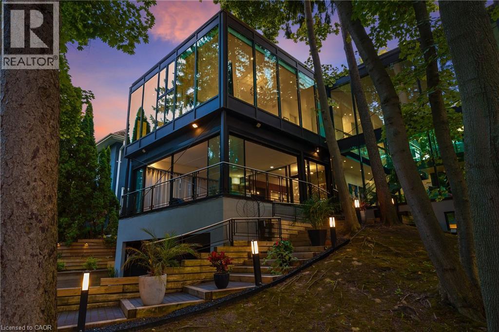 54 RAYMAR Place, Oakville, Ontario