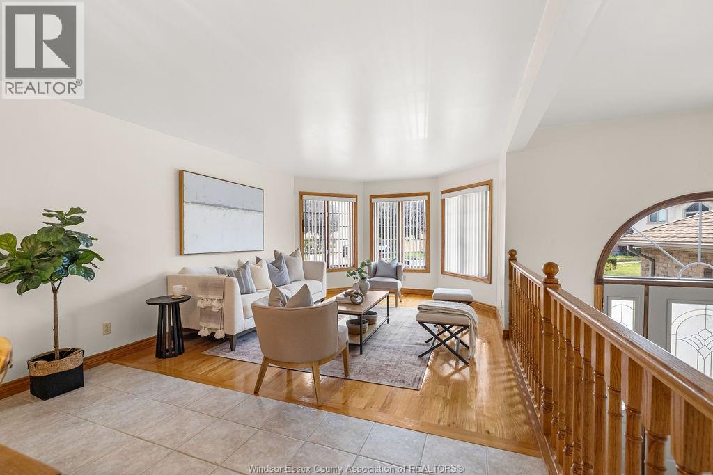 2672 Fleming Court, Windsor, Ontario  N9E 4P1 - Photo 6 - 26020644