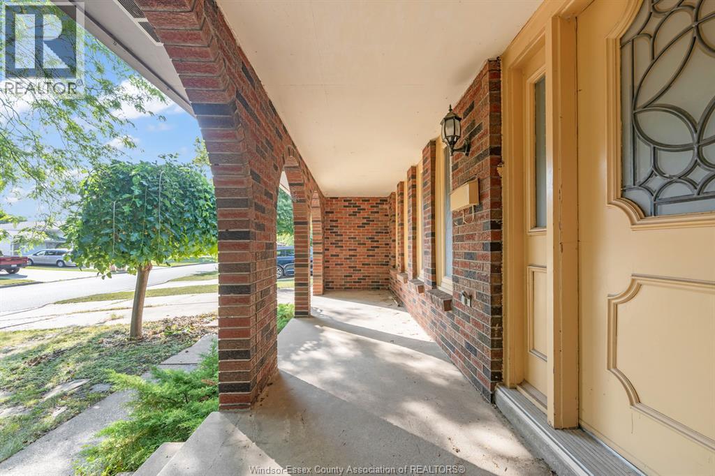 3003 Regis Avenue, Windsor, Ontario  N8R 1T7 - Photo 15 - 26020641