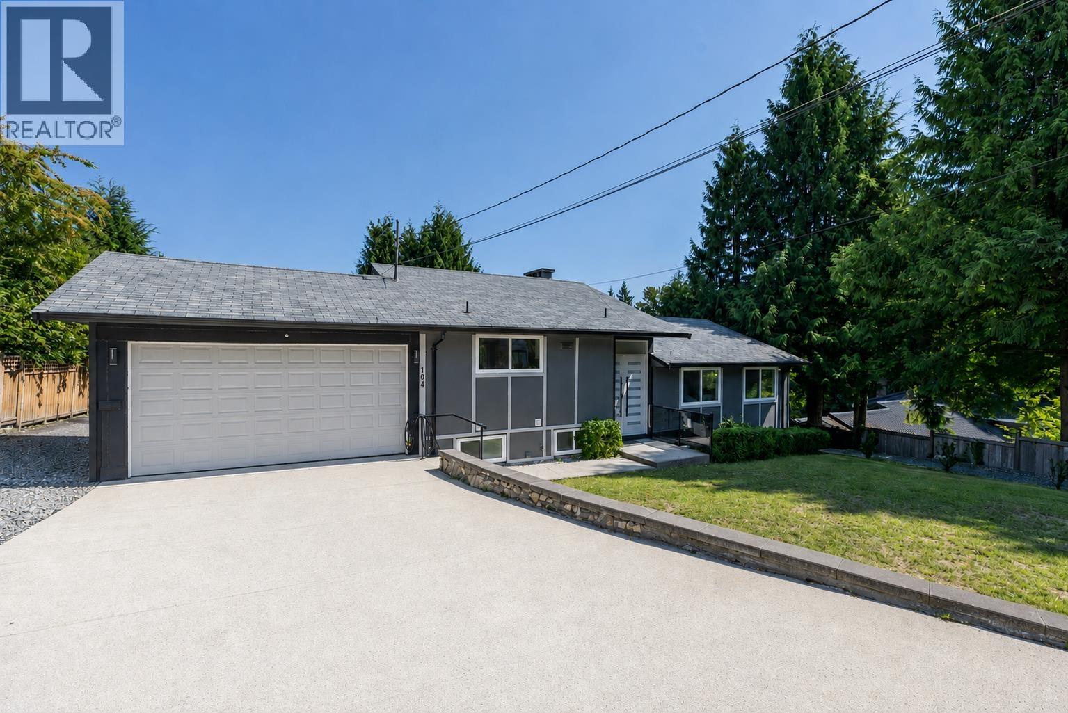 104 BONNYMUIR DRIVE West Vancouver British Columbia Canada V7S1L2