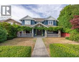 358 E 14TH STREET, North Vancouver, British Columbia