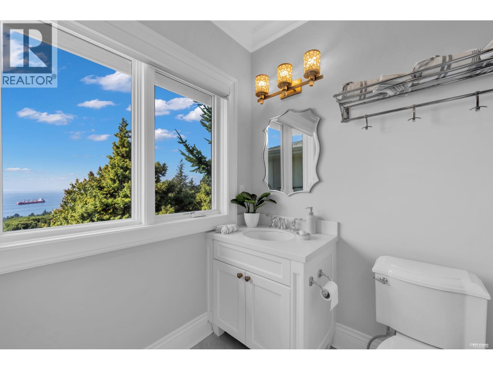 4135 Burkehill Place, West Vancouver, British Columbia  V7V 3M8 - Photo 29 - R3158210