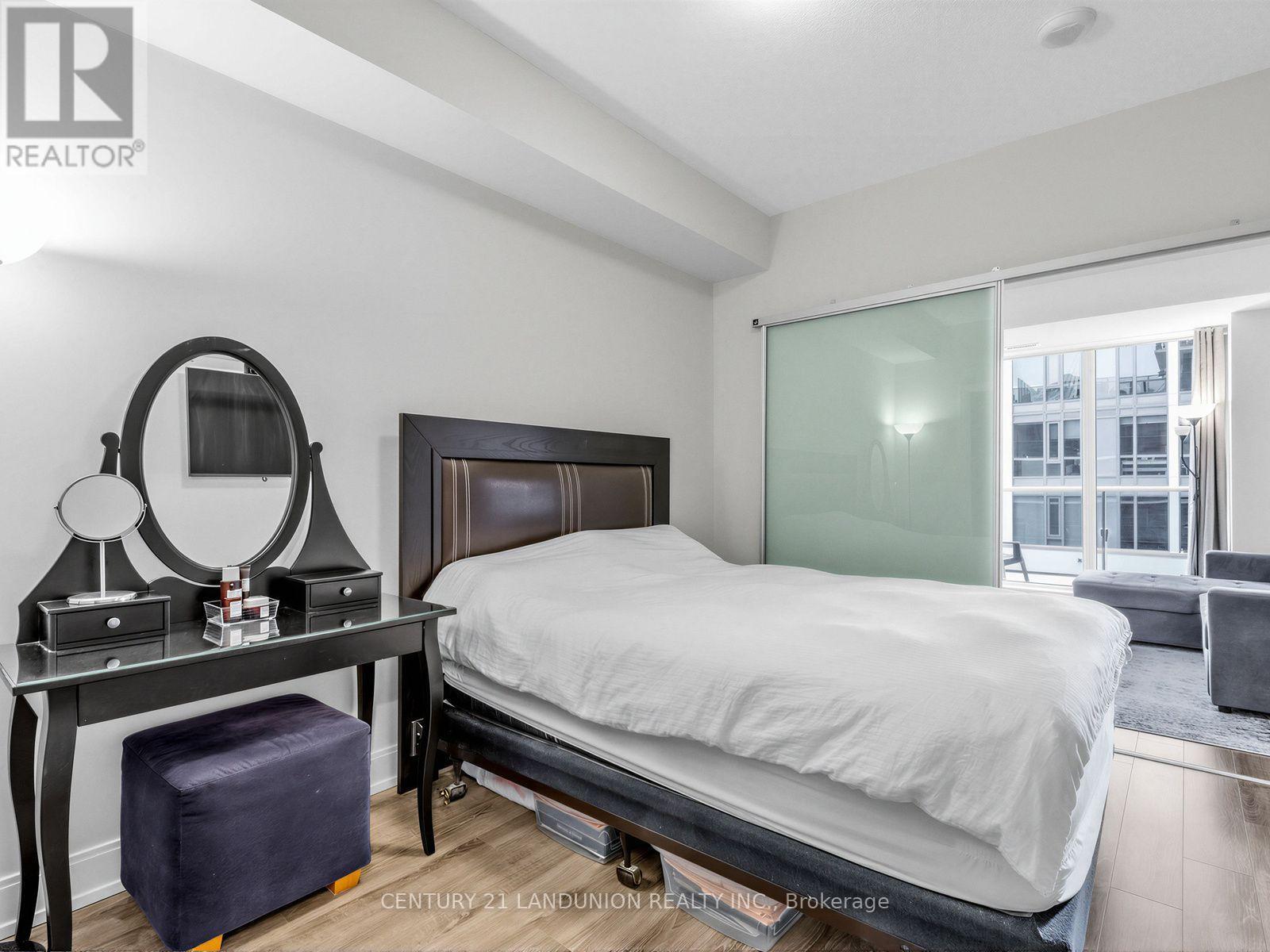 311b - 9600 Yonge Street, Richmond Hill, Ontario  L4C 0X3 - Photo 17 - N13705228