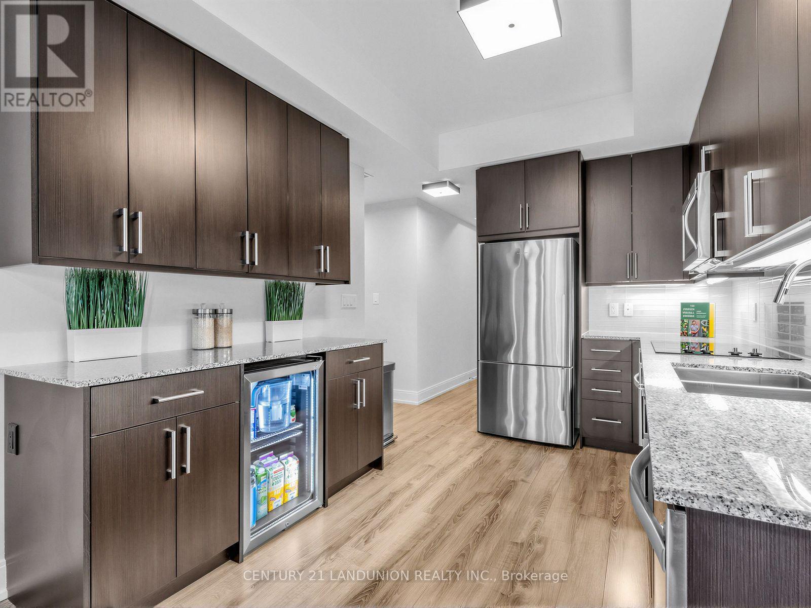311b - 9600 Yonge Street, Richmond Hill, Ontario  L4C 0X3 - Photo 7 - N13705228