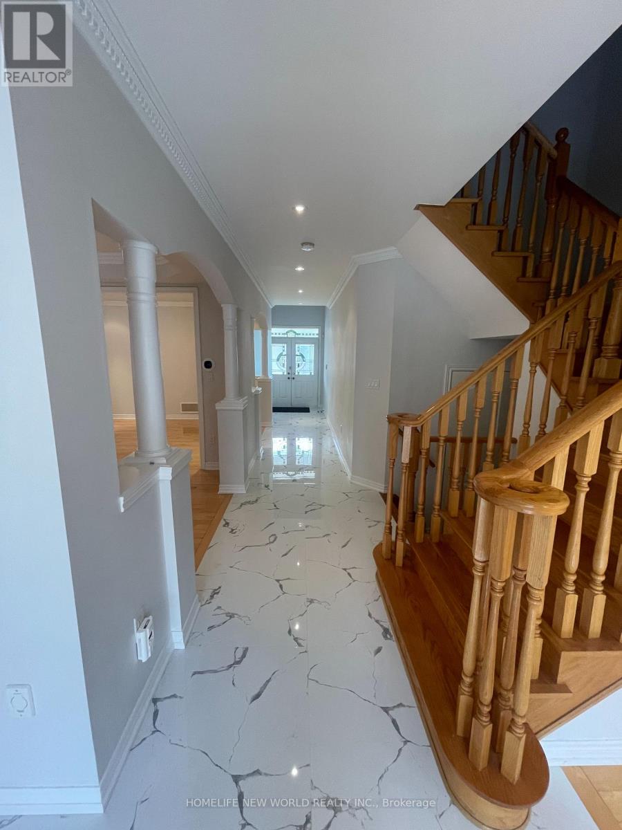 16 Brocton Avenue, Richmond Hill, Ontario  L4E 4T2 - Photo 4 - N13653396