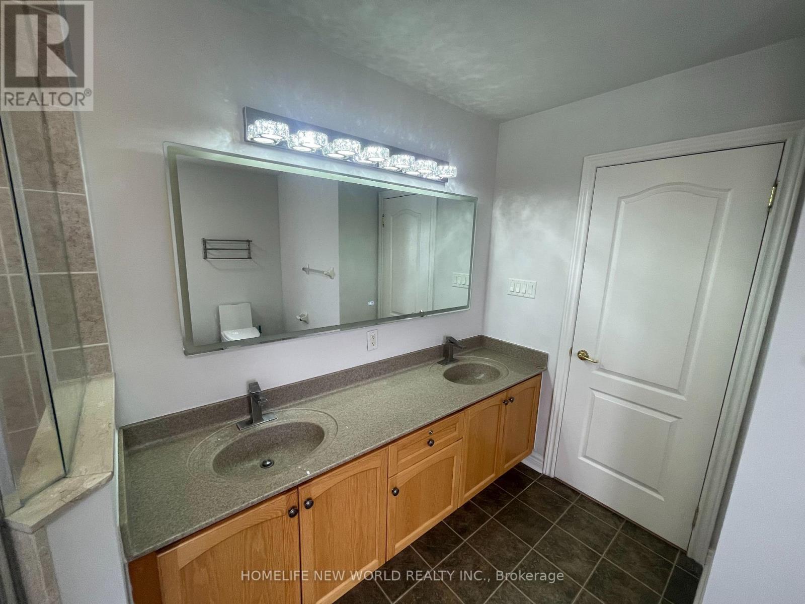 16 Brocton Avenue, Richmond Hill, Ontario  L4E 4T2 - Photo 21 - N13653396