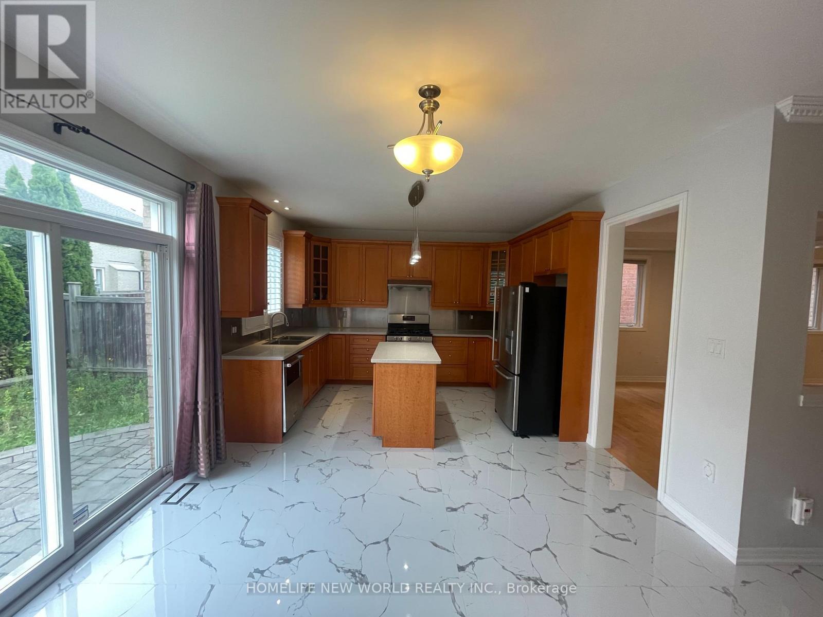 16 Brocton Avenue, Richmond Hill, Ontario  L4E 4T2 - Photo 9 - N13653396