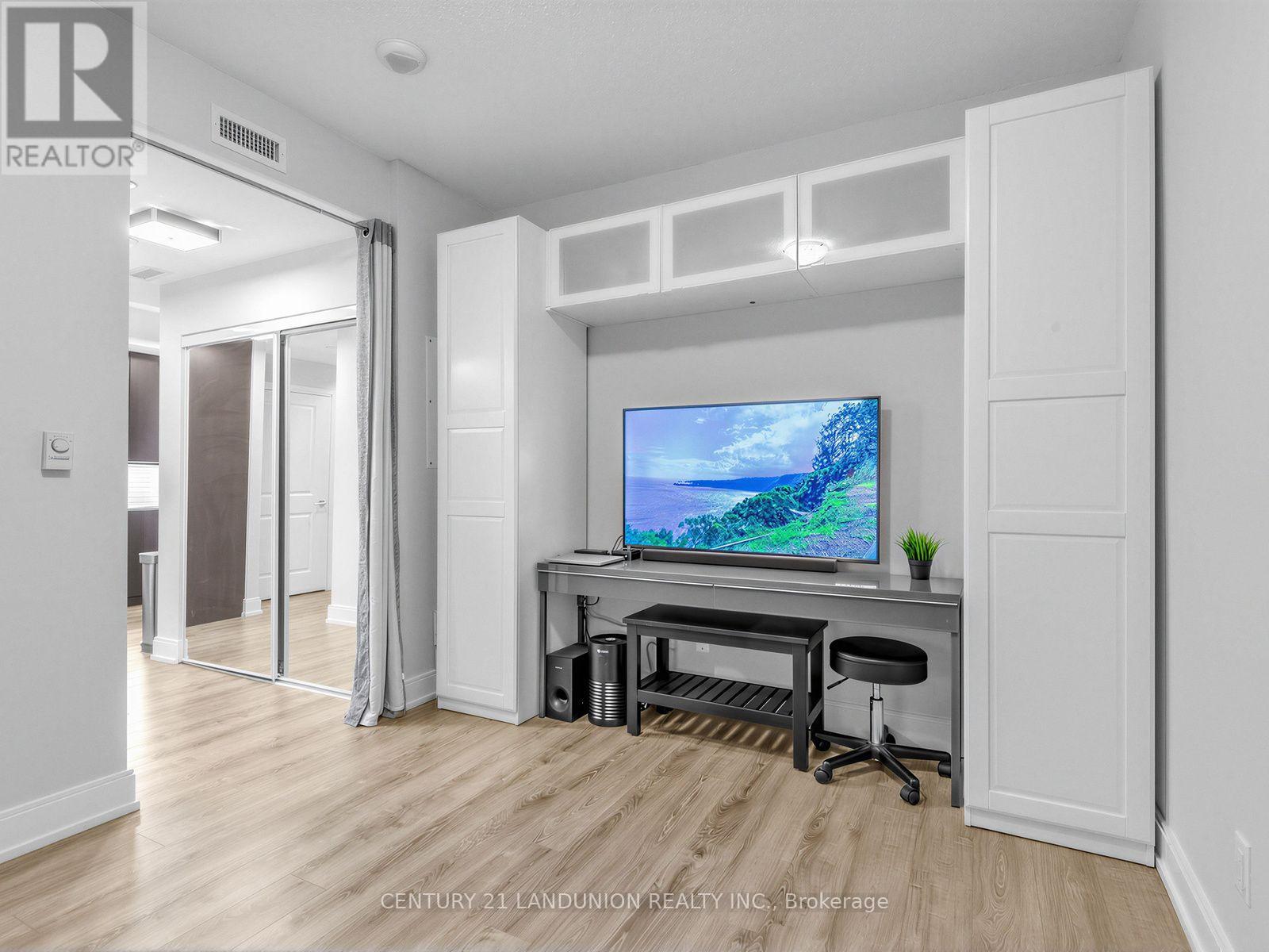 311b - 9600 Yonge Street, Richmond Hill, Ontario  L4C 0X3 - Photo 21 - N13705228