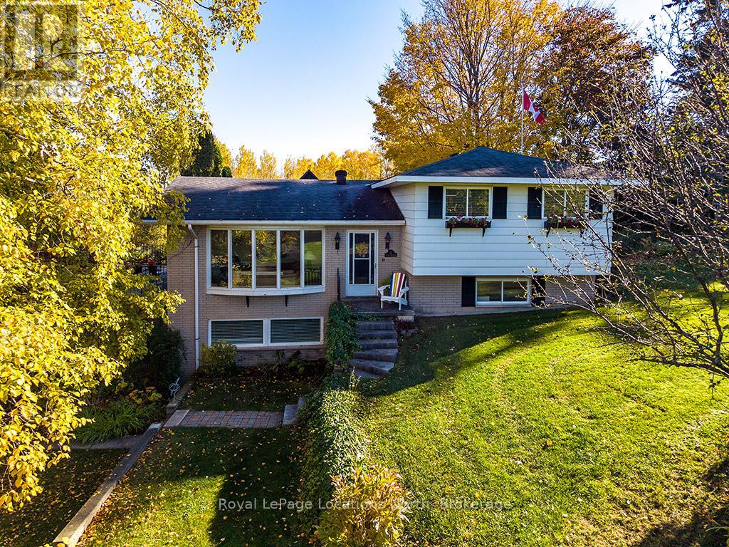 15 Wellington Street S, Blue Mountains, Ontario  N0H 2P0 - Photo 2 - X13707216