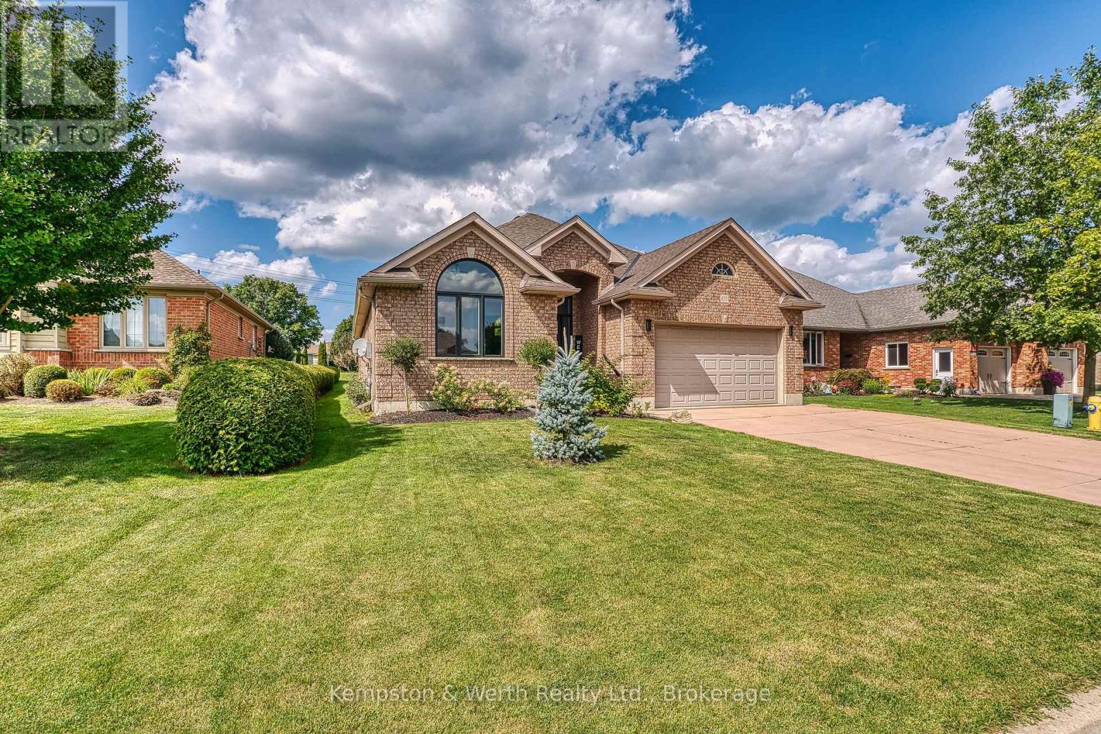635 Riverview Drive, North Perth, Ontario  N4W 3T7 - Photo 2 - X13707430