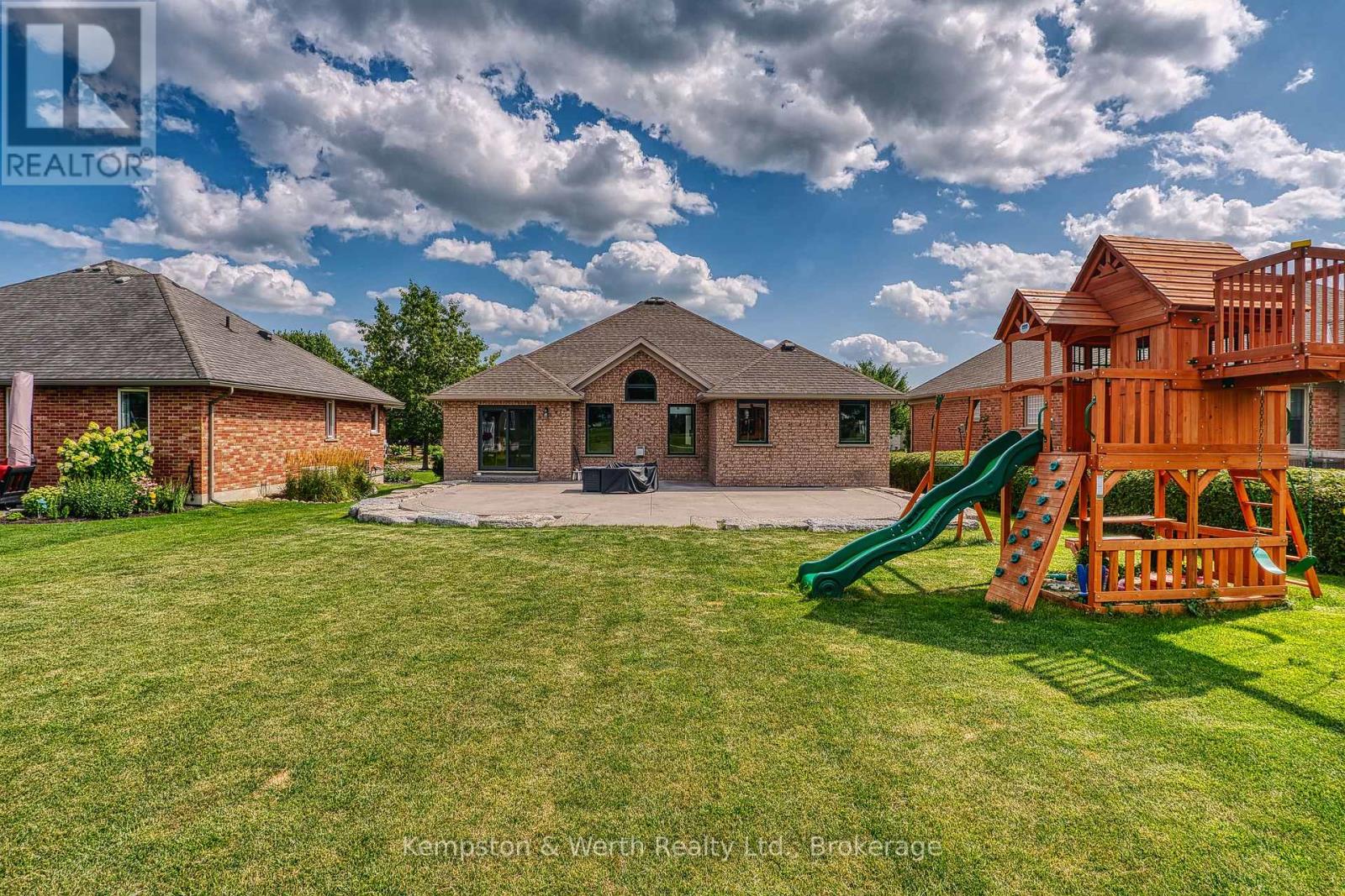 635 Riverview Drive, North Perth, Ontario  N4W 3T7 - Photo 36 - X13707430