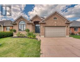 635 RIVERVIEW DRIVE, North Perth, Ontario