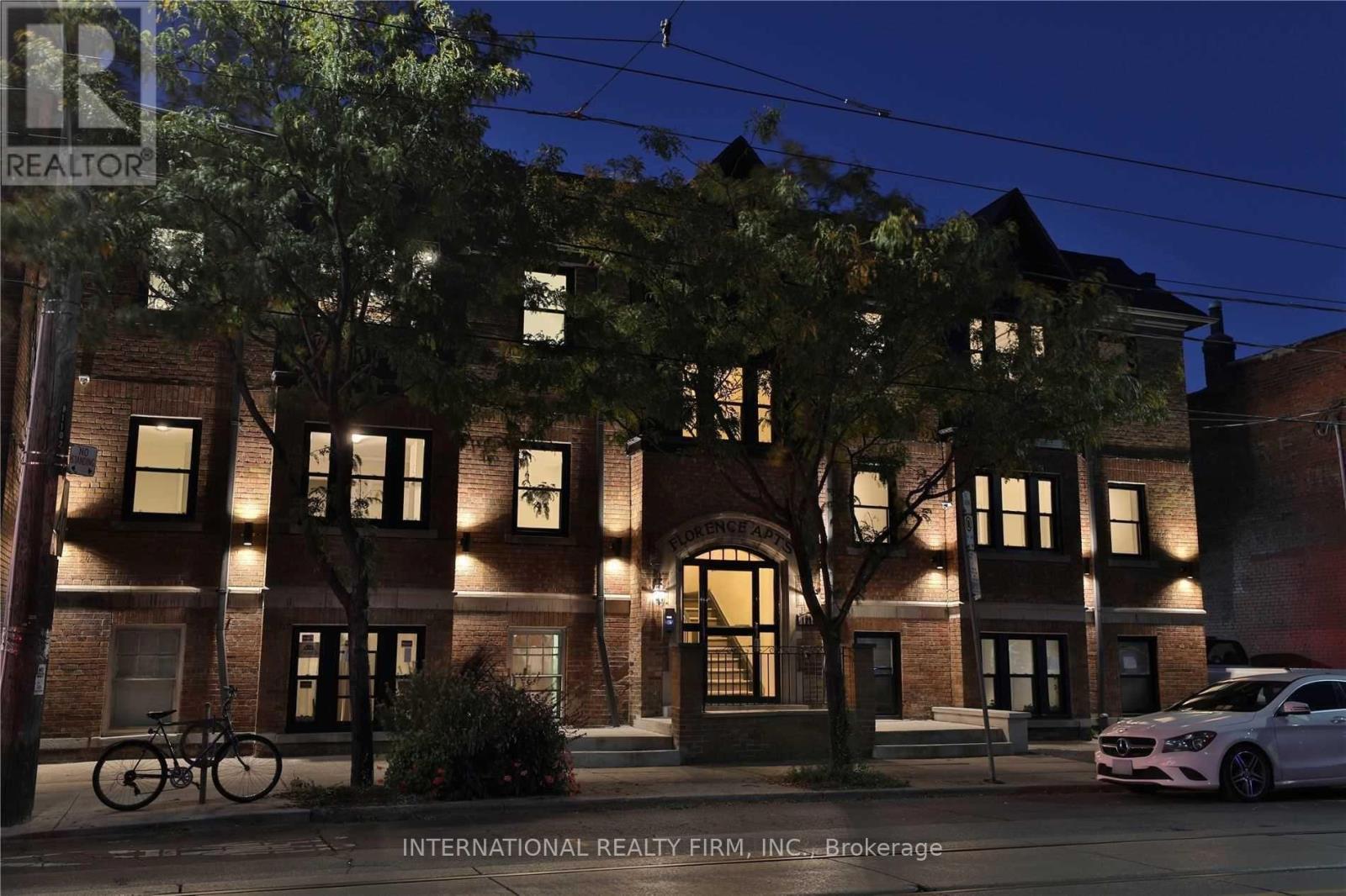 4 - 1094 College Street, Toronto, Ontario  M6H 1B3 - Photo 2 - C13707352
