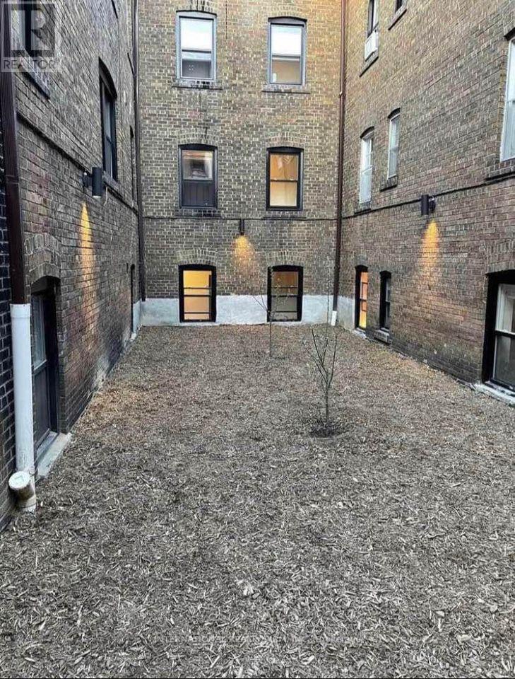 4 - 1094 College Street, Toronto, Ontario  M6H 1B3 - Photo 6 - C13707352