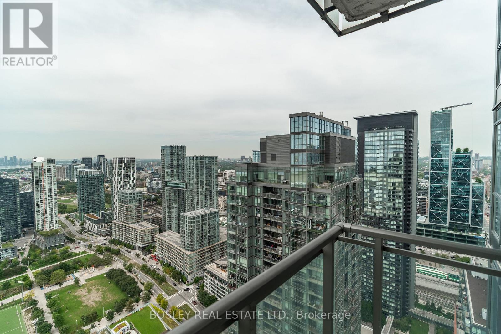 5002 - 11 Brunel Court, Toronto, Ontario  M5V 3Y3 - Photo 32 - C13707416