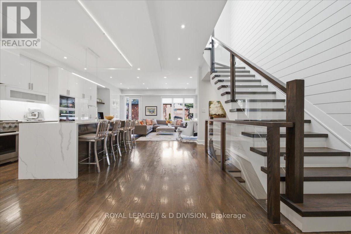 130 Wanless Avenue, Toronto, Ontario  M4N 1W2 - Photo 3 - C13707428