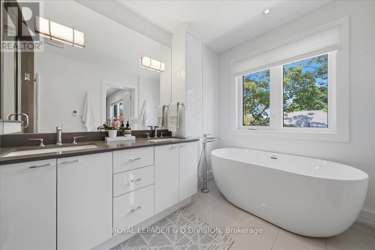 130 Wanless Avenue, Toronto, Ontario  M4N 1W2 - Photo 9 - C13707428
