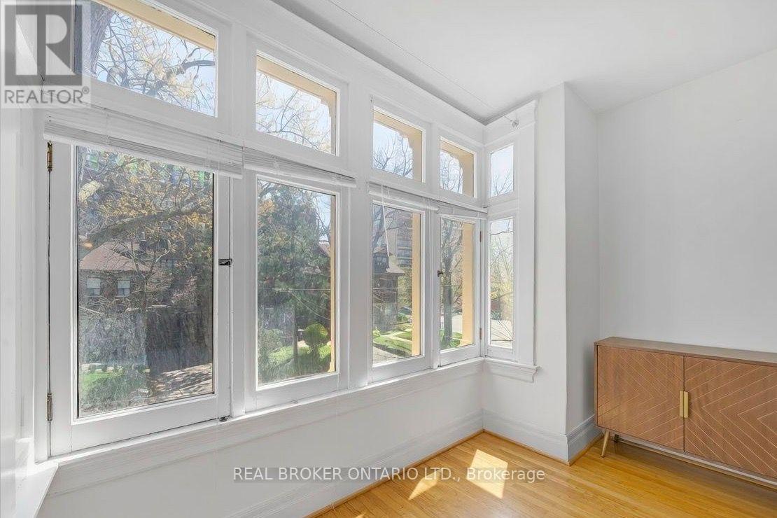 2 - 12 Foxbar Road, Toronto, Ontario  M4V 2G6 - Photo 3 - C13707502