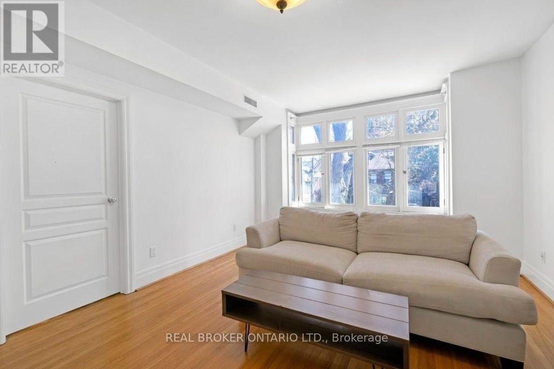 2 - 12 Foxbar Road, Toronto, Ontario  M4V 2G6 - Photo 4 - C13707502
