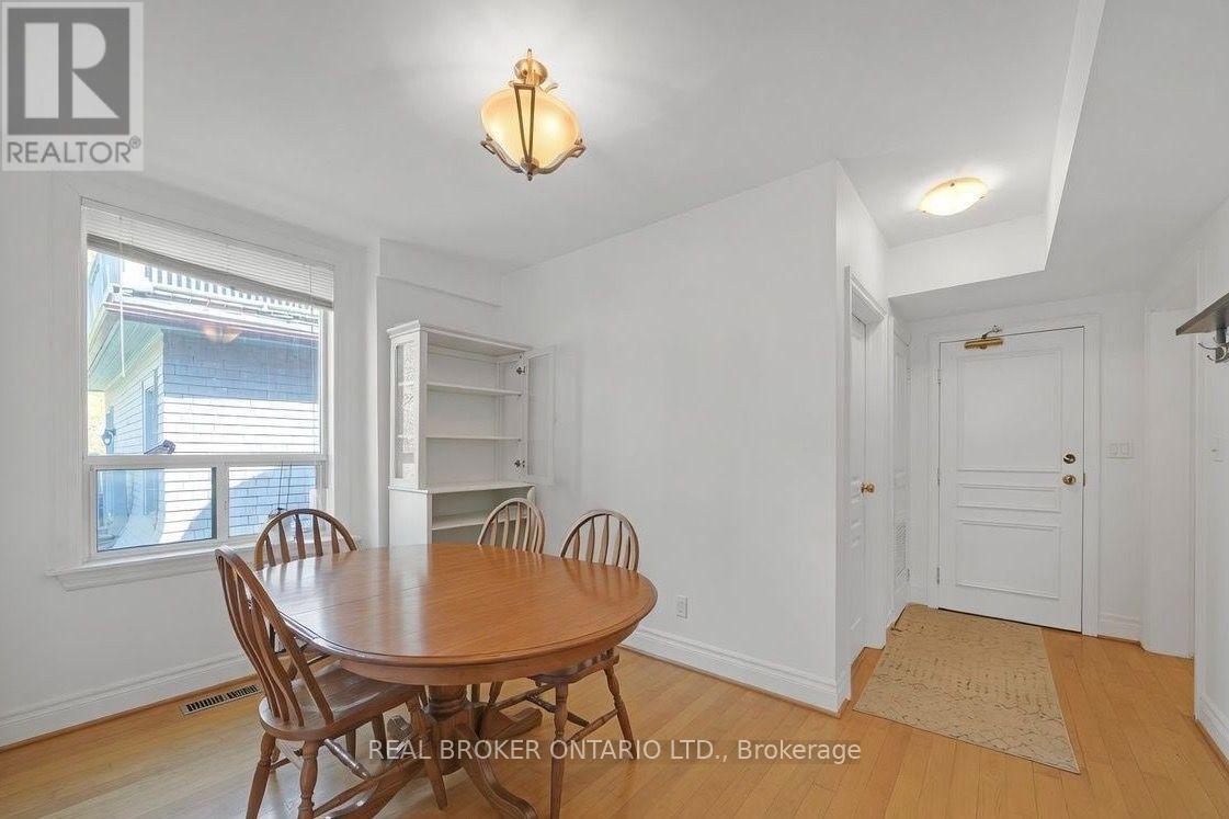 2 - 12 Foxbar Road, Toronto, Ontario  M4V 2G6 - Photo 8 - C13707502