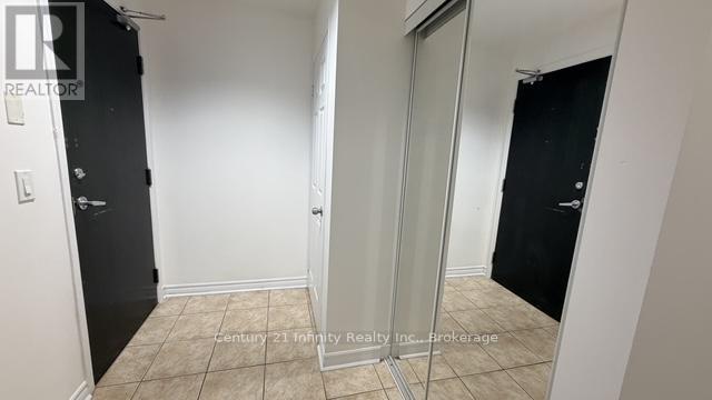 1911 - 388 Prince Of Wales Drive, Mississauga, Ontario  L5B 0A1 - Photo 3 - W13707404