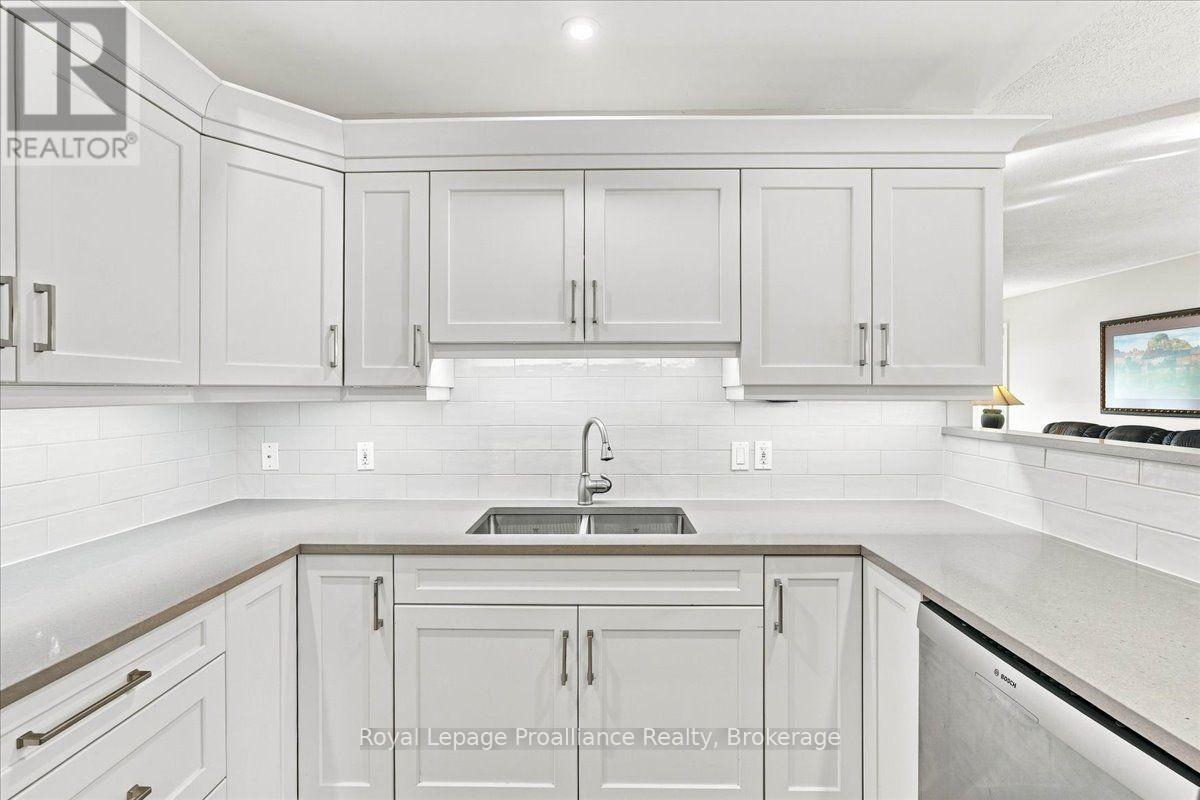 30 - 35 Heartwood Drive, Belleville, Ontario  K8P 5M2 - Photo 13 - X13707374