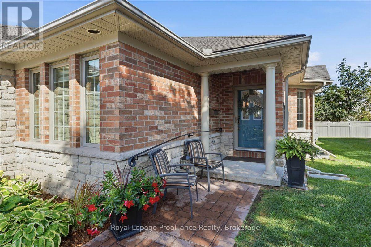 30 - 35 Heartwood Drive, Belleville, Ontario  K8P 5M2 - Photo 4 - X13707374