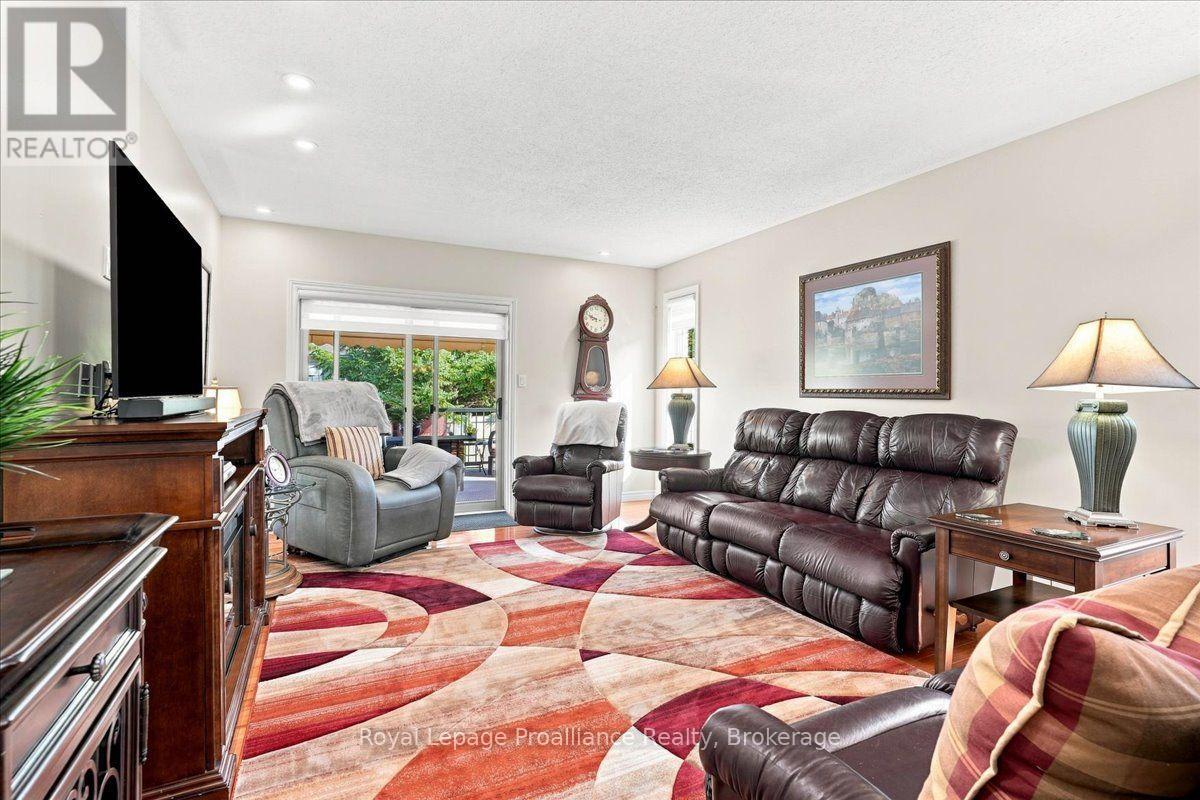30 - 35 Heartwood Drive, Belleville, Ontario  K8P 5M2 - Photo 9 - X13707374