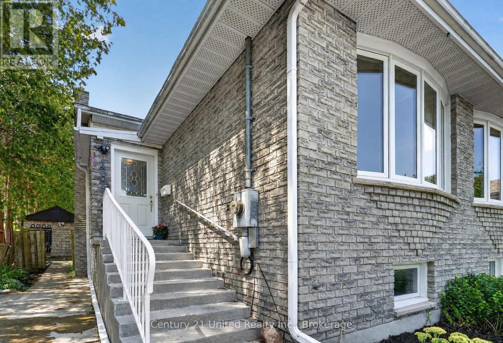 1696 Applewood Crescent, Peterborough, Ontario  K9K 1N4 - Photo 2 - X13707412