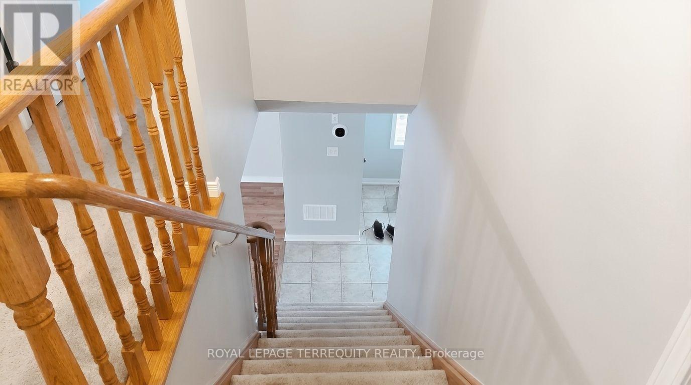 78 Sidney Rundle Avenue, Clarington, Ontario  L1C 0N9 - Photo 9 - E13707312