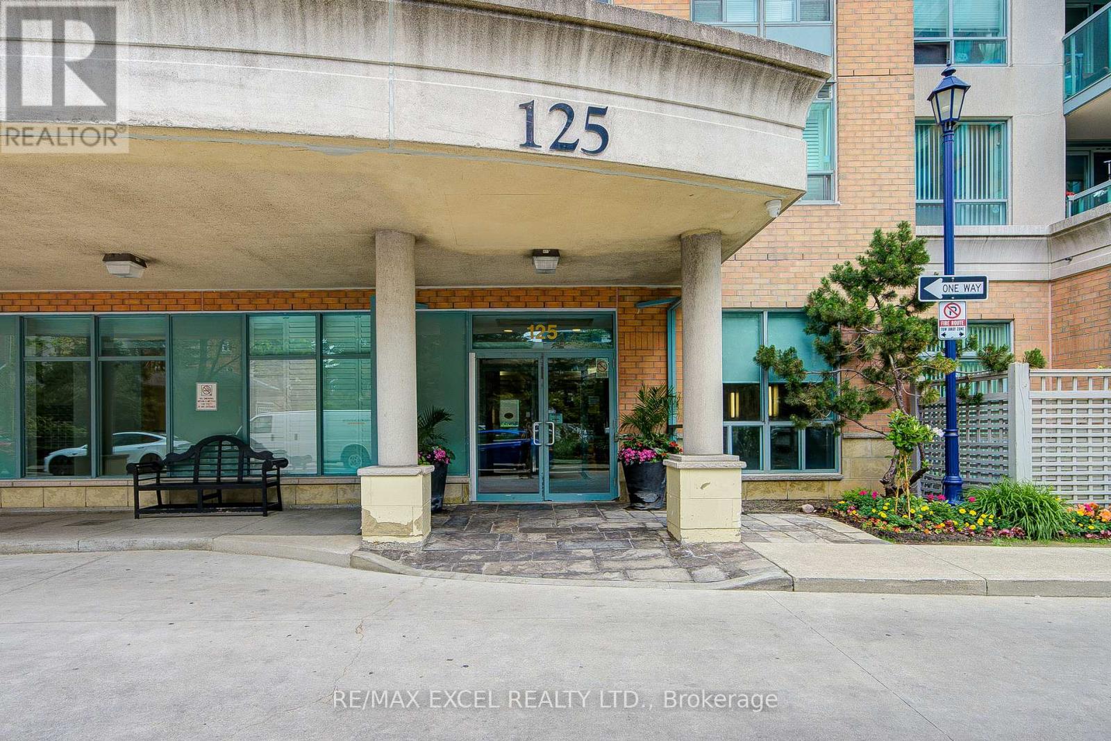 739 - 125 Omni Drive W, Toronto, Ontario  M1P 5A9 - Photo 3 - E13707360