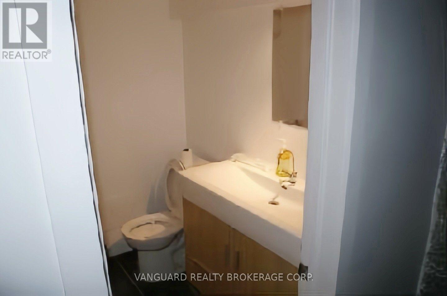 347 & 349 Jones Avenue, Toronto, Ontario  M4J 3G4 - Photo 6 - E13707398