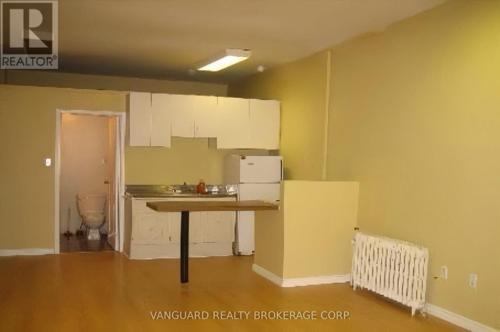347 & 349 Jones Avenue, Toronto, Ontario  M4J 3G4 - Photo 7 - E13707398