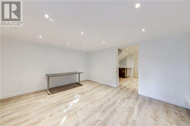 Lower - 22 Curzon Street, Toronto, Ontario M4M 3B4 - Photo 10 - E13707414