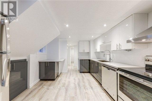 Lower - 22 Curzon Street, Toronto, Ontario M4M 3B4 - Photo 9 - E13707414
