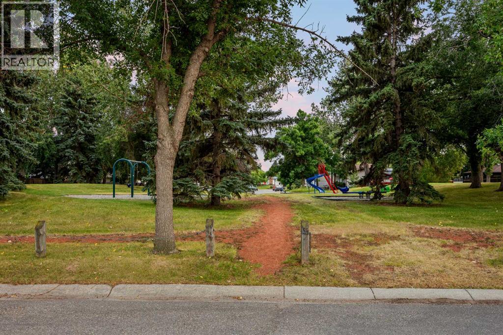 239 Lynnover Place Se, Calgary, Alberta  T2C 1L5 - Photo 8 - A2336066