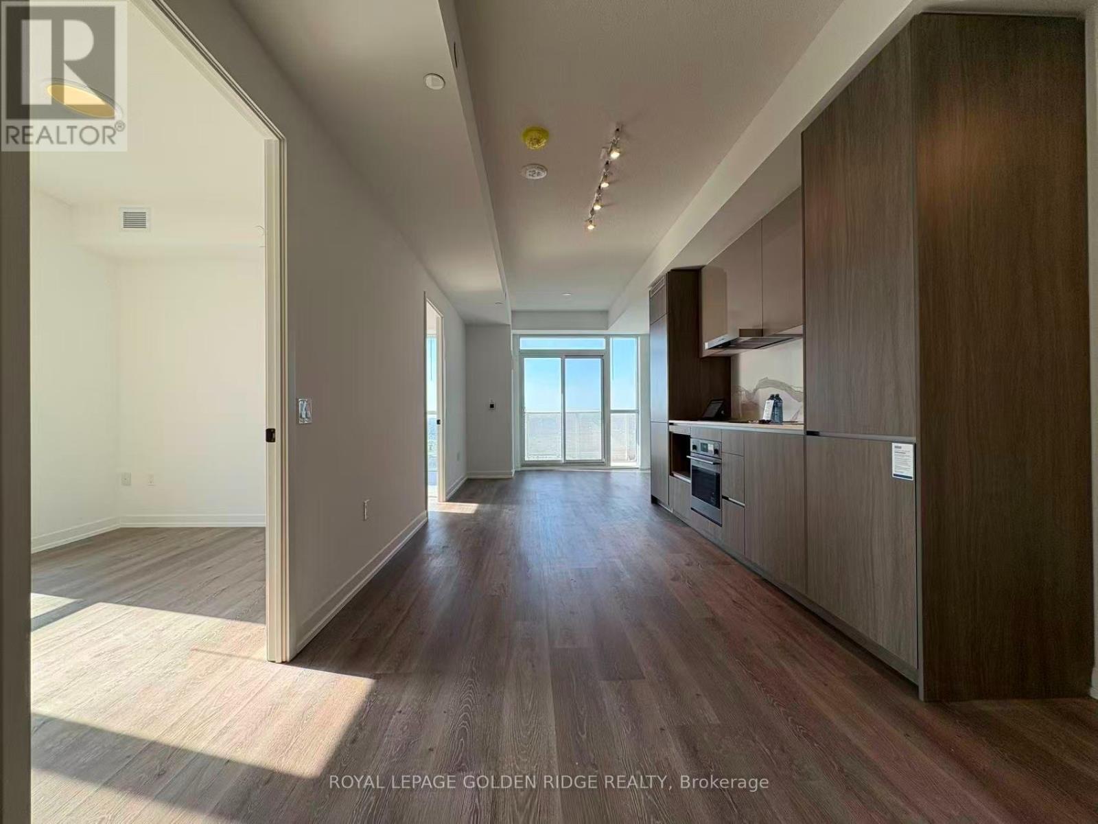 2510 - 28 Interchange Way, Vaughan, Ontario  L4K 5Z7 - Photo 3 - N13707236