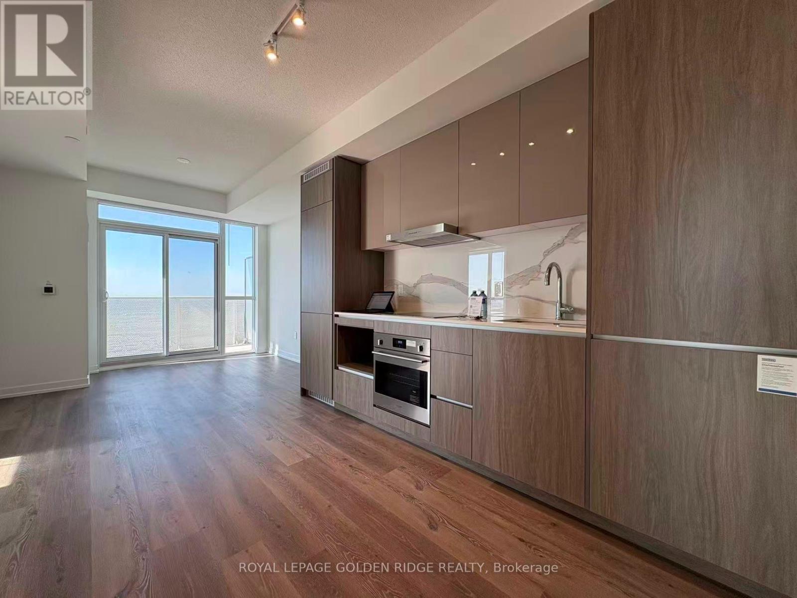 2510 - 28 Interchange Way, Vaughan, Ontario  L4K 5Z7 - Photo 5 - N13707236