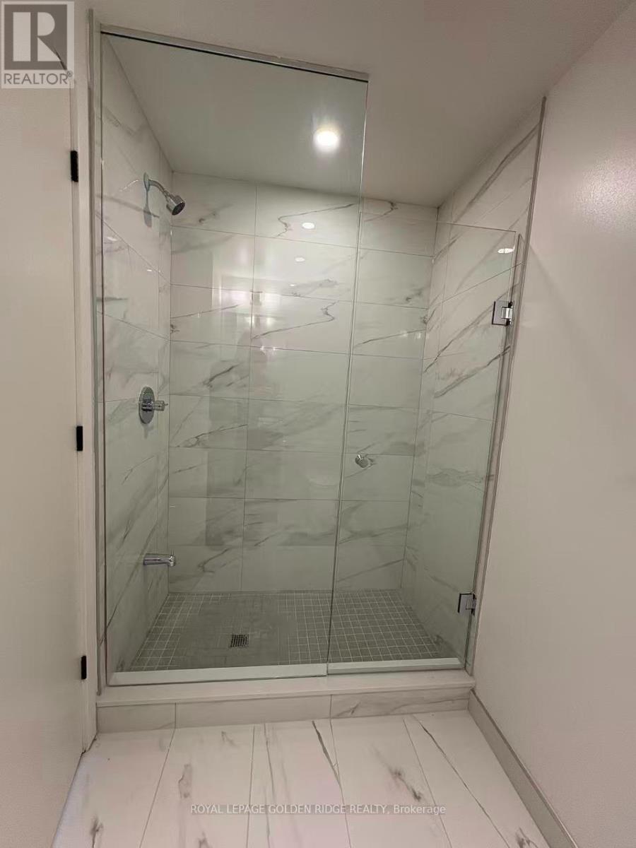 2510 - 28 Interchange Way, Vaughan, Ontario  L4K 5Z7 - Photo 8 - N13707236