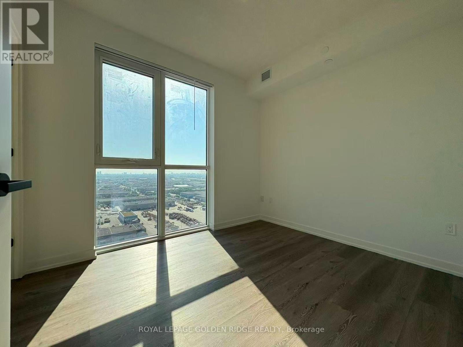 2510 - 28 Interchange Way, Vaughan, Ontario  L4K 5Z7 - Photo 9 - N13707236